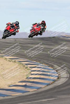 media/Nov-16-2025-Race Pace (Sun) [[8c5fa54630]]/Verified Riders/1-Turns 9 and 10 (925am)/